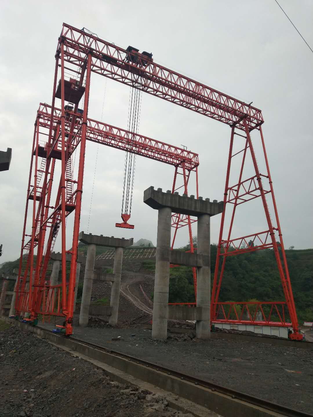 中鐵四局貴陽項目，MG100噸-32米跨38米高龍門吊