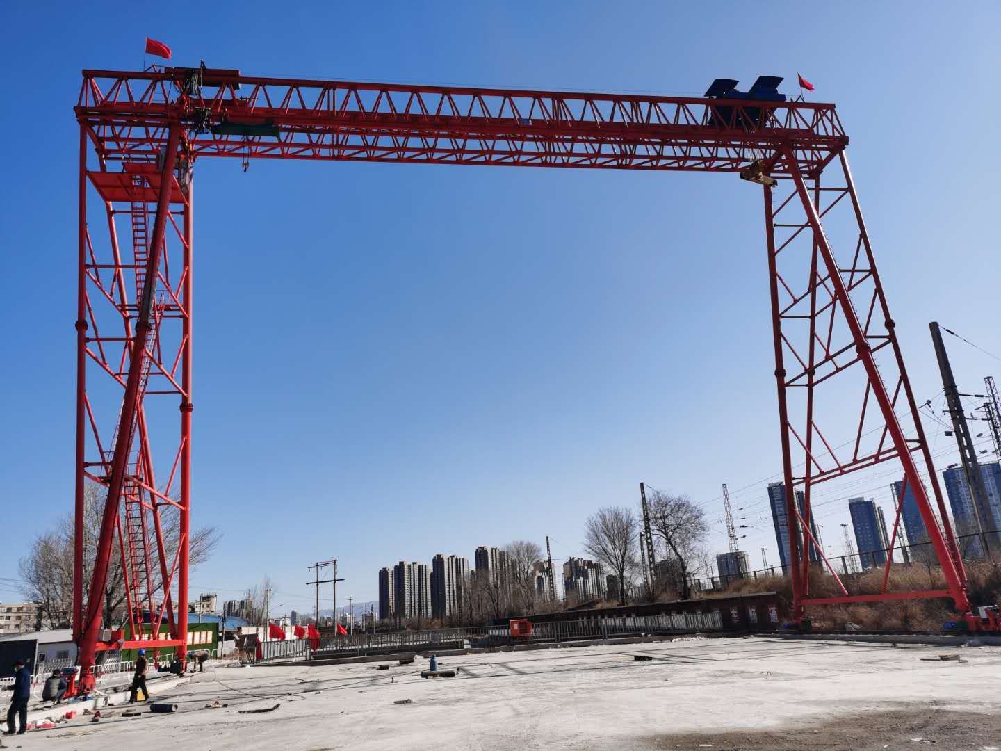 浙江省嘉興市平望縣乍浦鎮(zhèn)，乍浦經(jīng)濟(jì)開發(fā)區(qū)，平海路，中建港務(wù)建設(shè)有限公司乍浦港E區(qū)4號(hào)泊位工程項(xiàng)目部