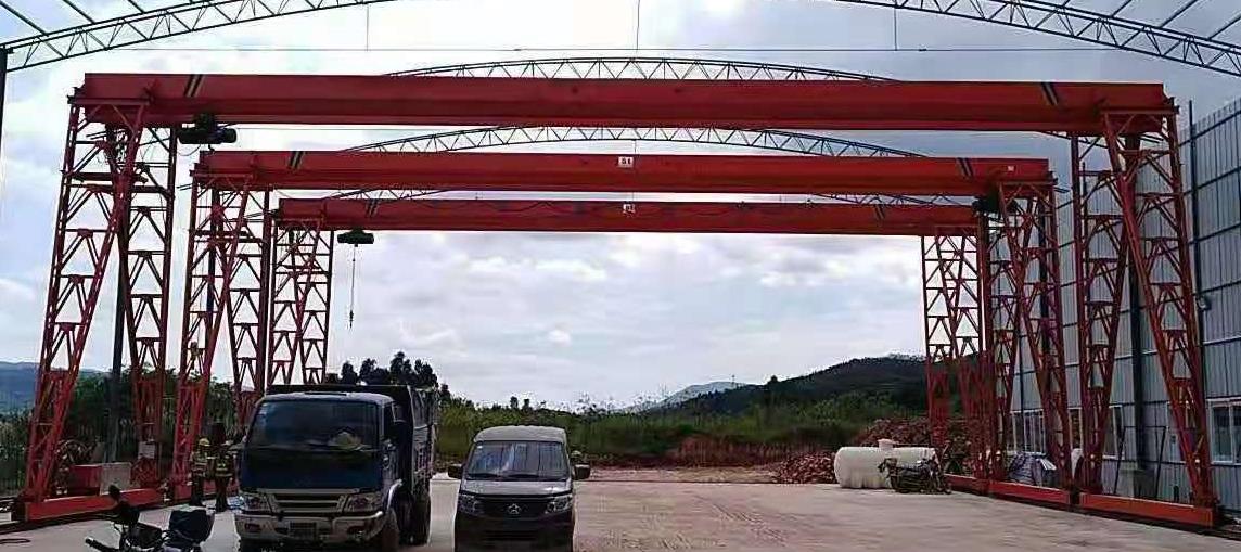 MHGY10噸上包下花葫蘆龍門起重機(jī)有哪幾種清洗方式？你都知道哪種清理的干凈嗎？