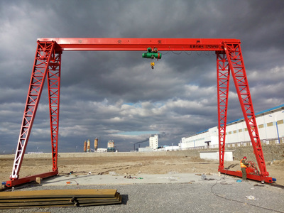 一臺小型的龍門吊設(shè)備多少錢？10萬夠嗎？