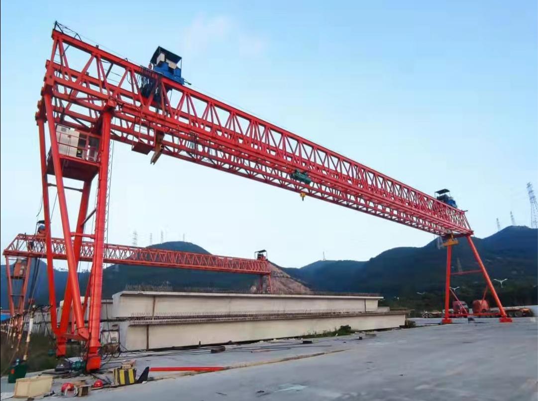 ME雙主梁雙小車(chē)龍門(mén)吊租賃后的拆卸保養(yǎng)需要怎么操作？