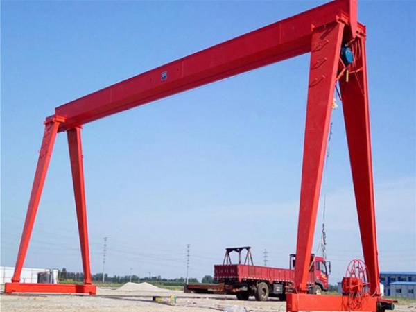 保持通信暢通對龍門吊操作過程中的安全至關(guān)重要，你知道如何做到嗎？